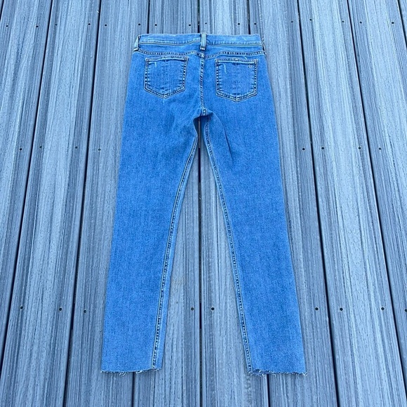 Rag & Bone - slightly distressed skinny blue jeans - mid rise - size 27 - Picture 2 of 7
